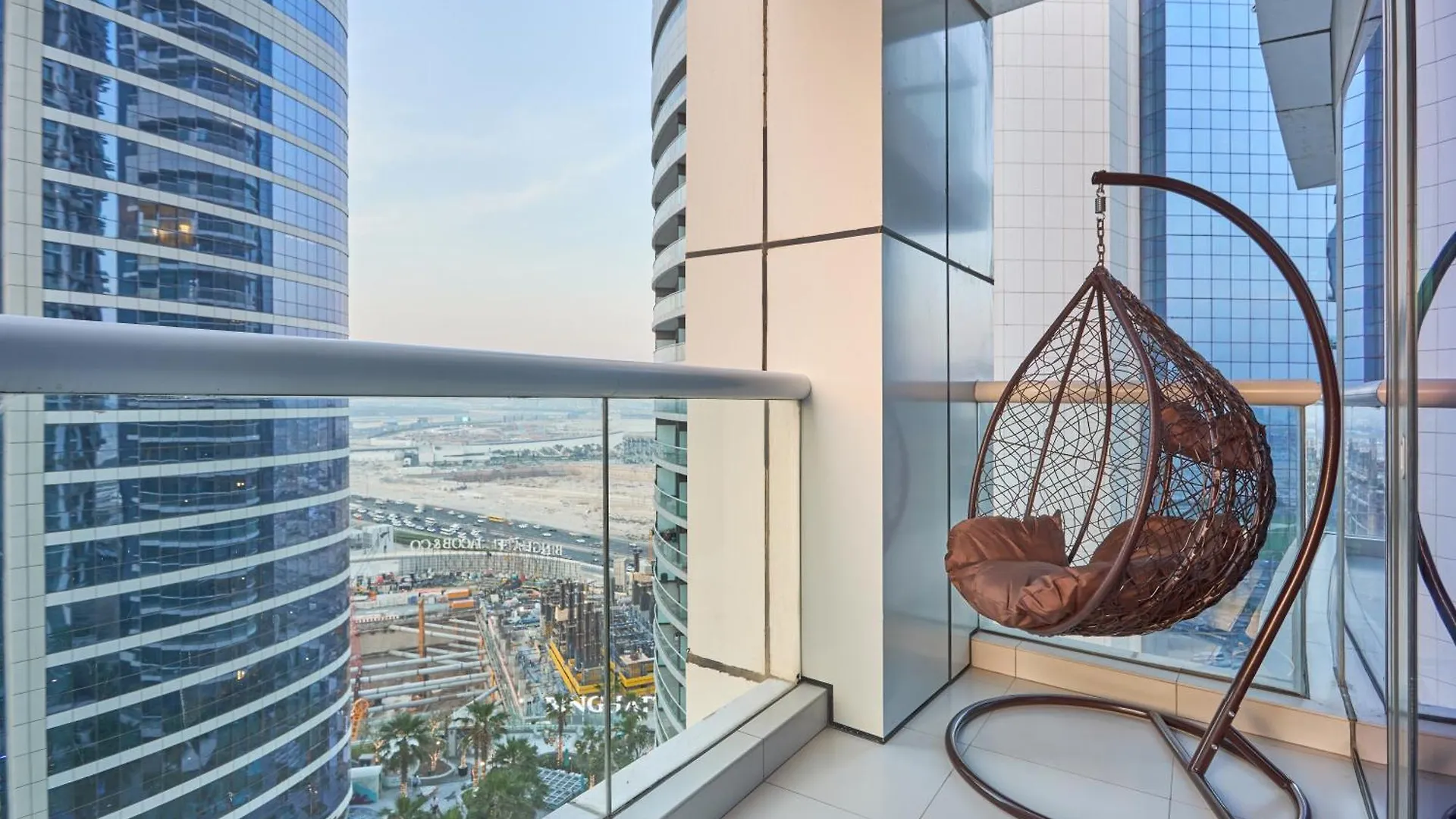 Spacious 2 Bedroom Apartment In Damac Towers By Paramount Dubai With Pool Gym Free Parking Sleeps 4 By Stayfinity 0*,  Emirati Arabi Uniti