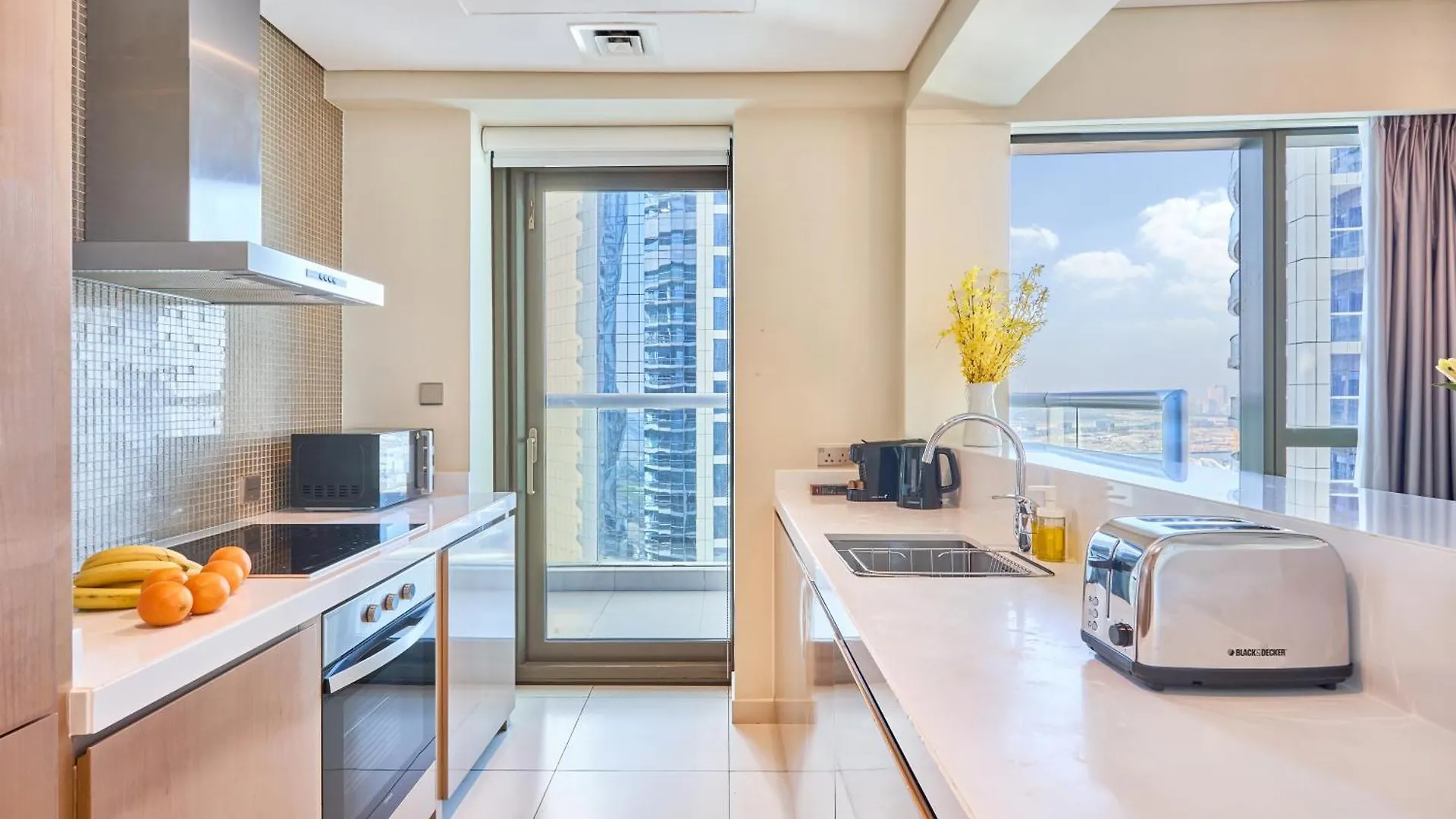 Spacious 2 Bedroom Apartment In Damac Towers By Paramount Dubai With Pool Gym Free Parking Sleeps 4 By Stayfinity 0*,  Emirati Arabi Uniti